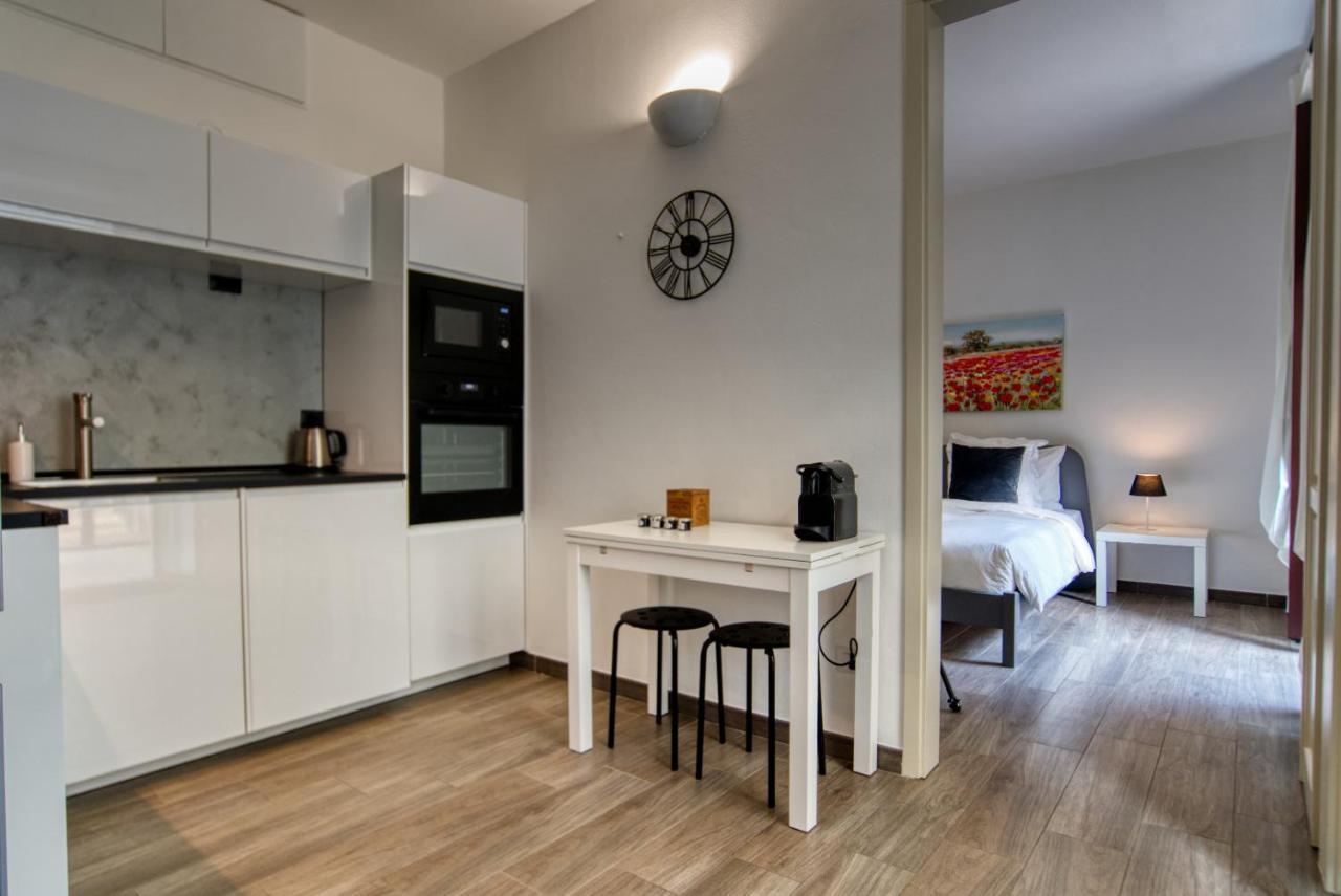 Italianflat - Sweet Veranda Apartment Milan Bagian luar foto